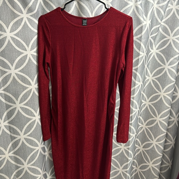 Maternity red dress - Picture 4 of 5